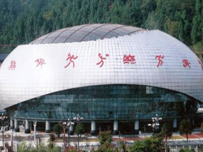 江西体育中心球形网架加工安装